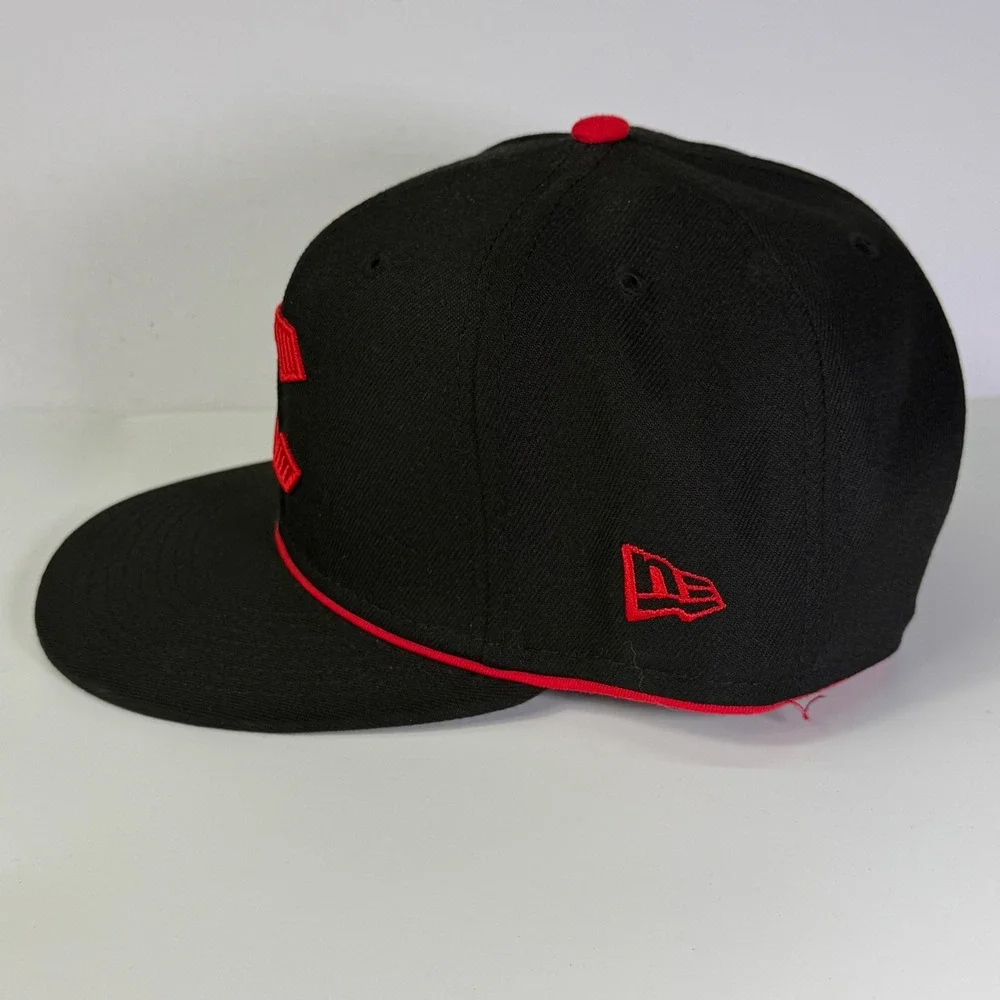 New Era 9FIFTY Snapback Hat Men OSFM Black Red Cleveland Guardians C Logo Cap
